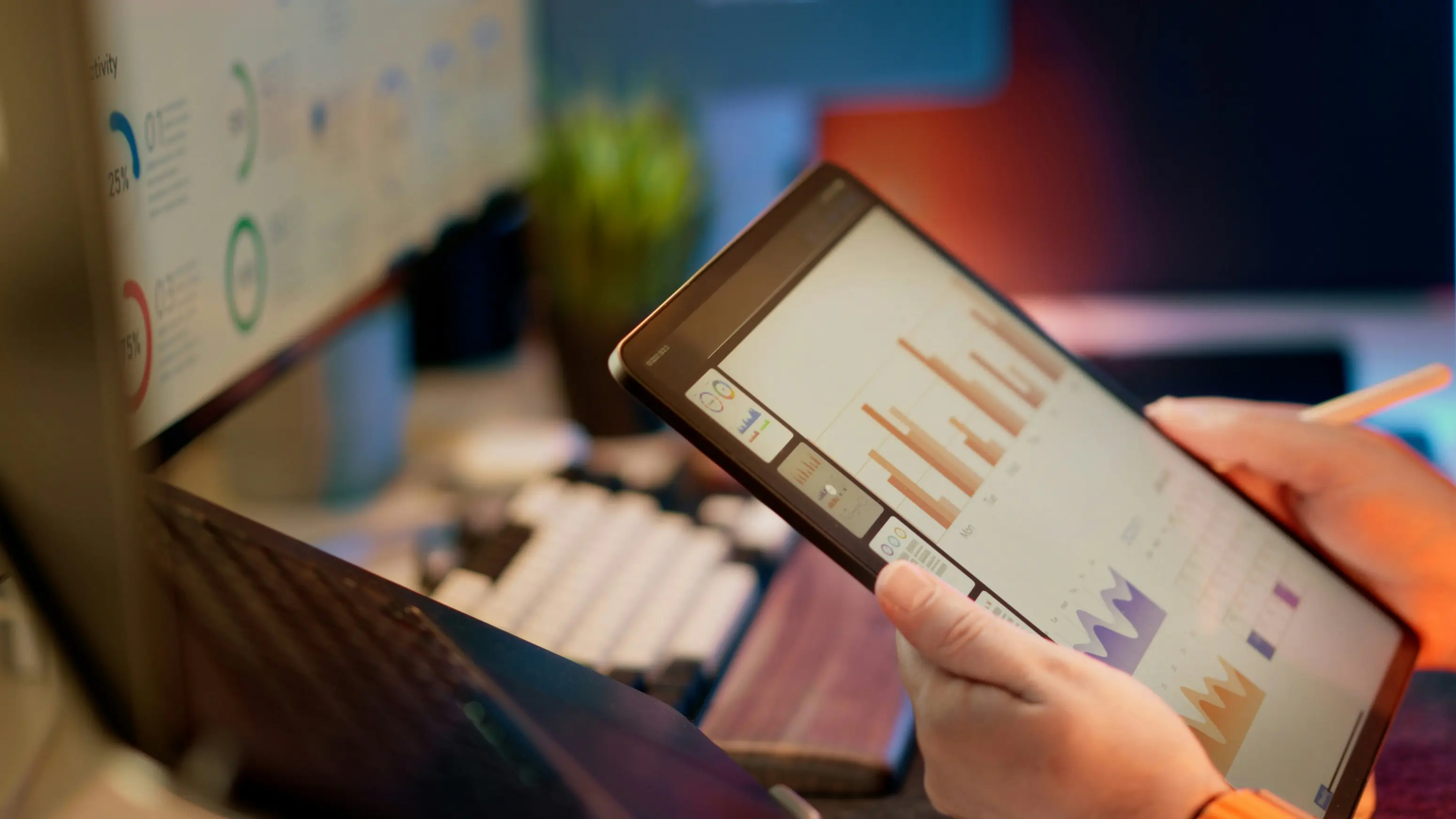 Sourcing Agent vs. Alibaba: Which Strategy Wins for Scaling? 10 sourcing-agent-conducts-market-research